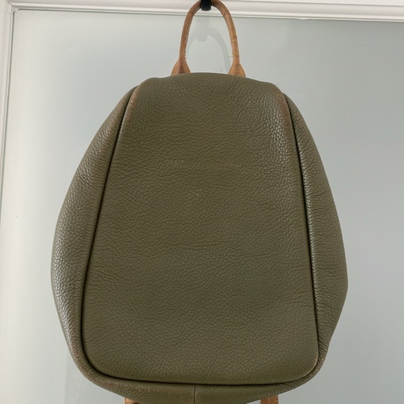 Green Maggie & Rossetto leather backpack - Picture 2 of 5